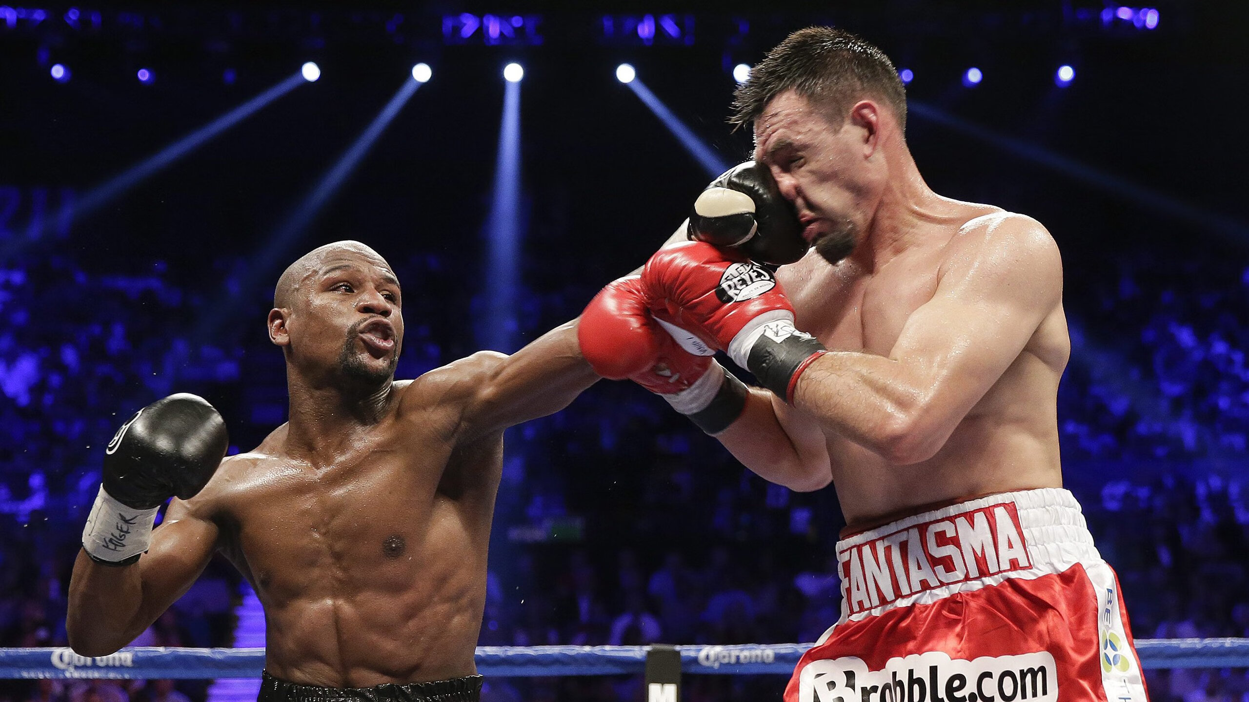 mk体育官网-球队是否通过中场站位压制对手后场出球节奏，足球中场如何防守