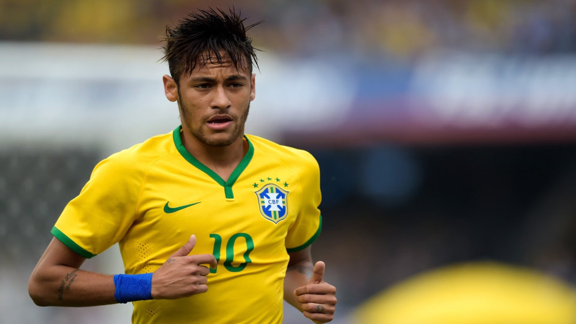 德甲激烈角逐：精彩攻防连续上演，德甲名场面