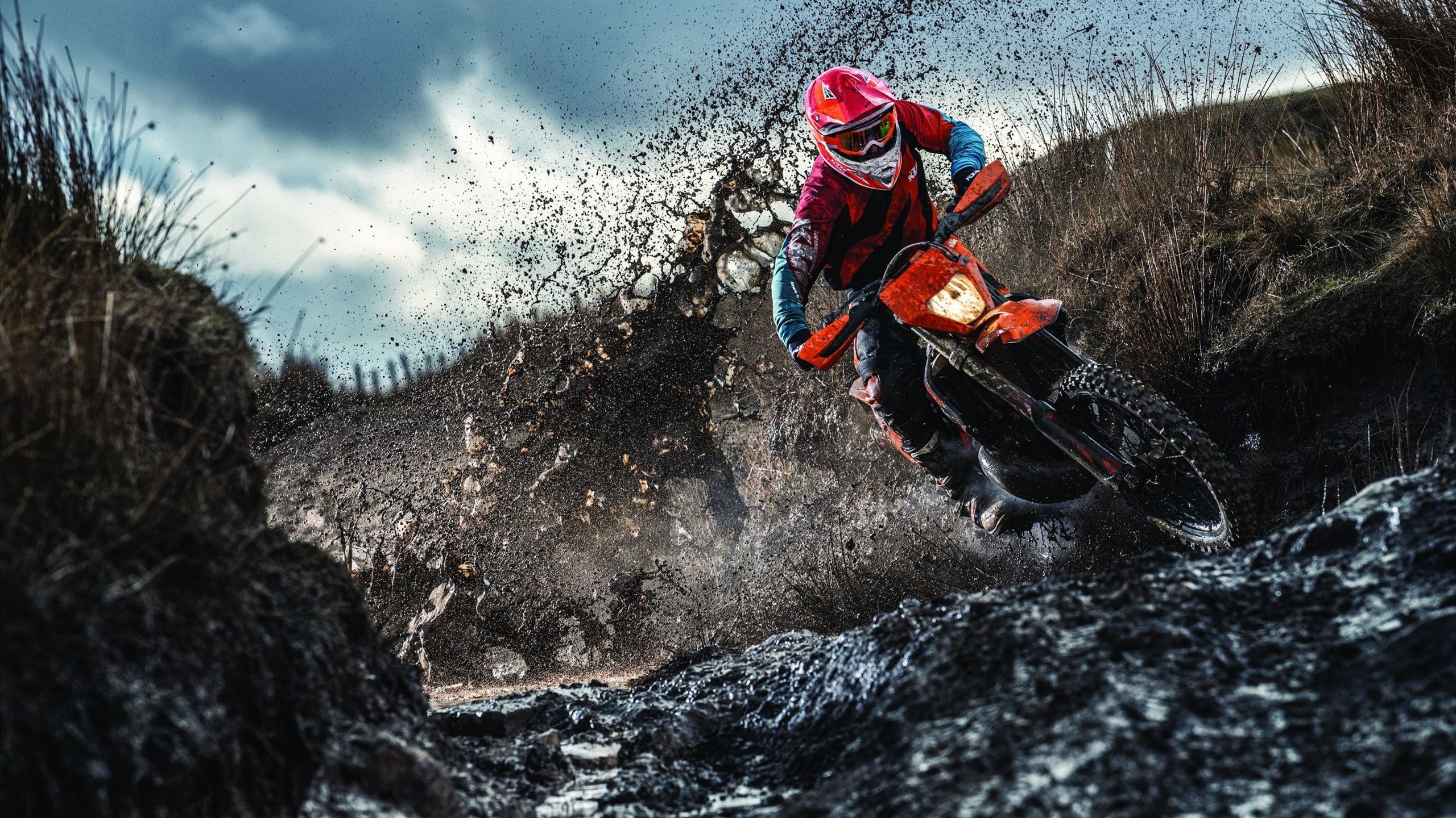 王楚钦回应球迷问题称心态最重要,王楚钦访谈